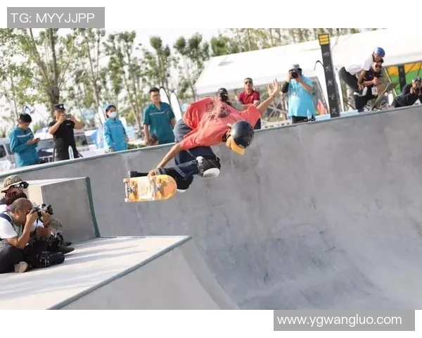 杭州滑板队在极限运动嘉年华中以75分高居积分榜首位